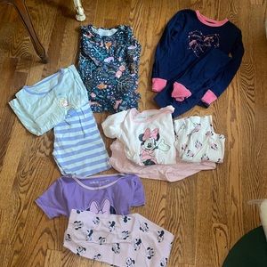 Pajamas size 10 gap and carters